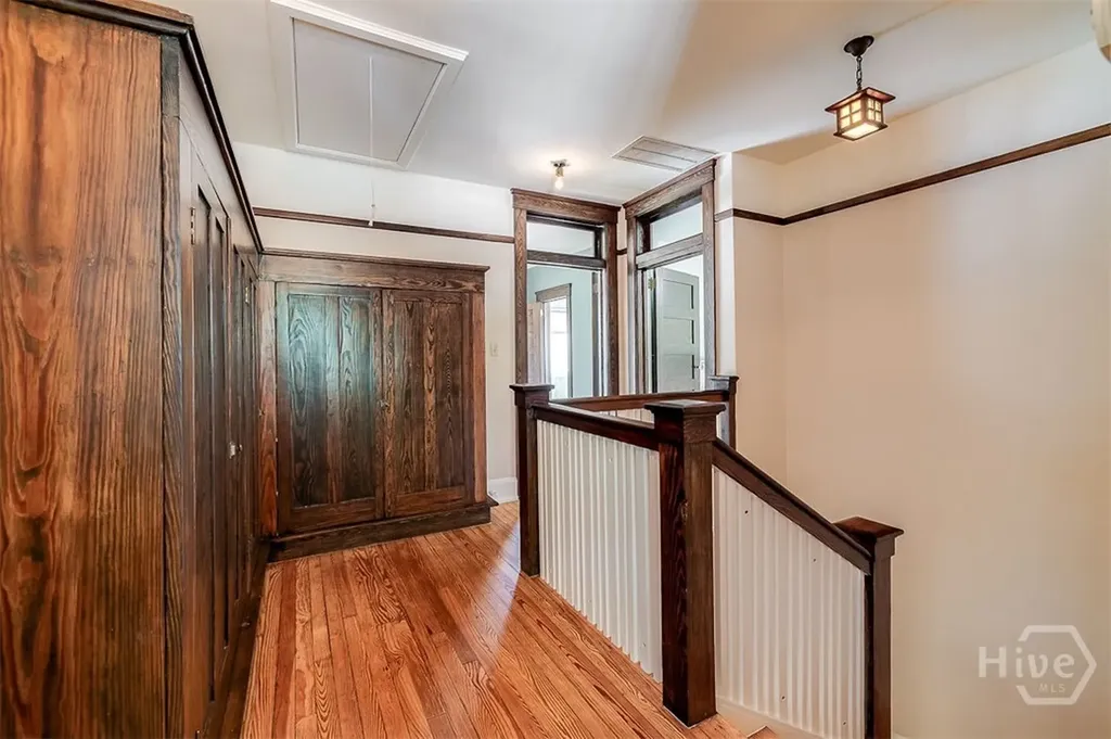 215 E 45th Street Savannah GA 31405