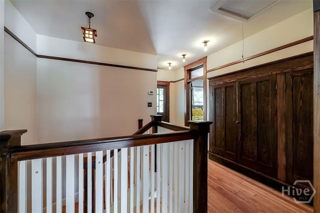 215 E 45th Street Savannah GA 31405