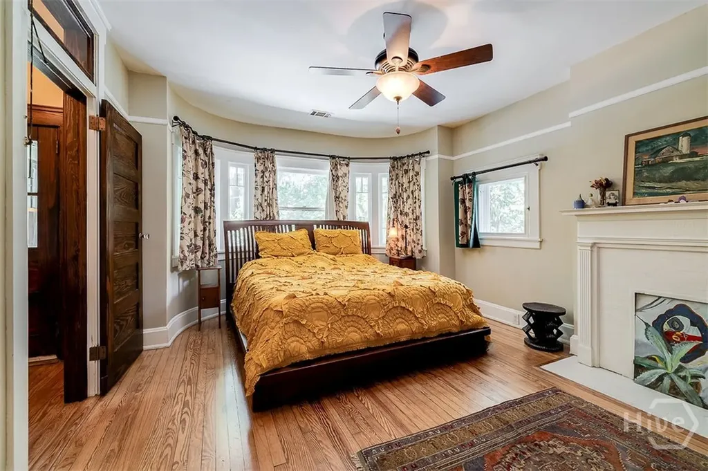 215 E 45th Street Savannah GA 31405