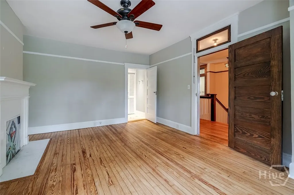 215 E 45th Street Savannah GA 31405