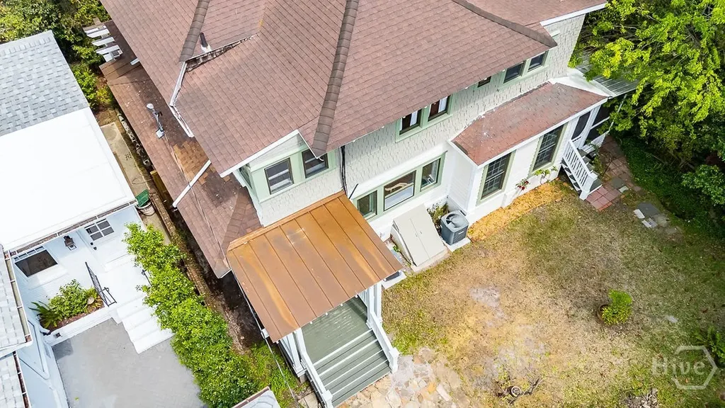 215 E 45th Street Savannah GA 31405