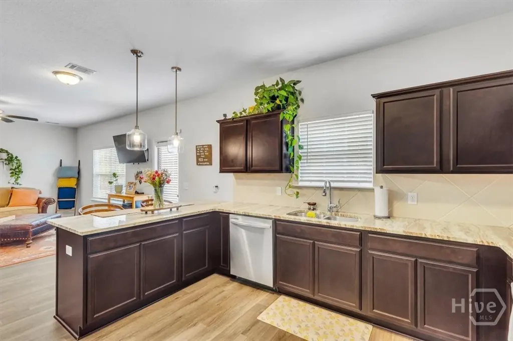 276 Bright Leaf Circle Hinesville GA 31313
