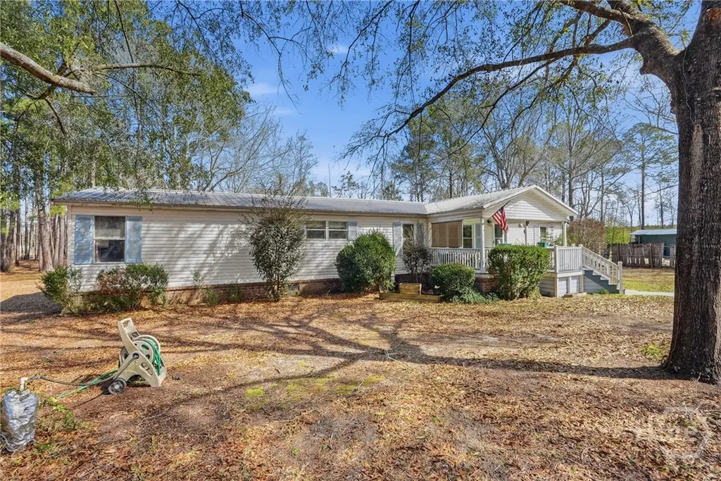 124 Edgewater Drive Bloomingdale GA 31302