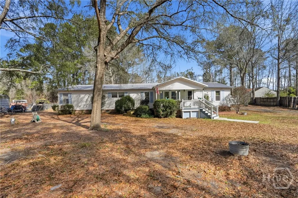124 Edgewater Drive Bloomingdale GA 31302