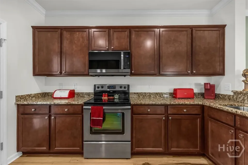 2 Crest View Circle Pooler GA 31322