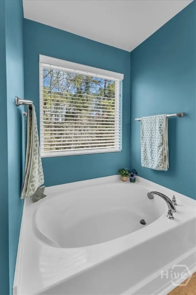 2 Crest View Circle Pooler GA 31322