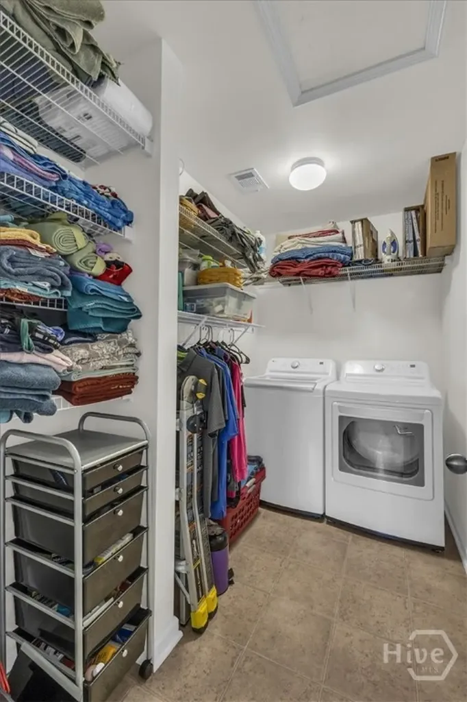 2 Crest View Circle Pooler GA 31322