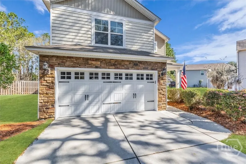 2 Crest View Circle Pooler GA 31322
