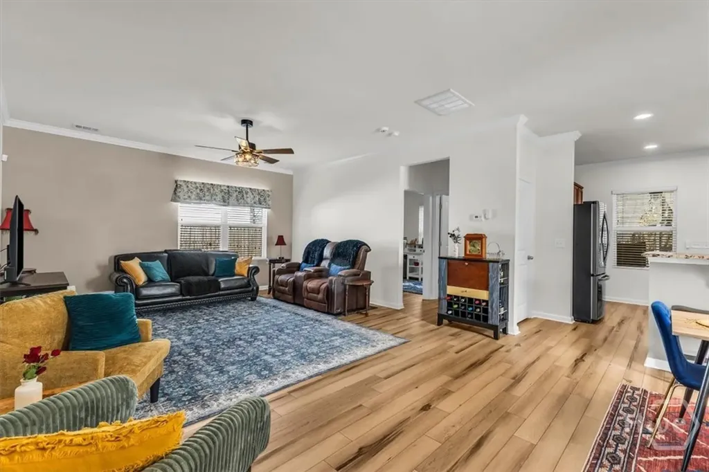 2 Crest View Circle Pooler GA 31322