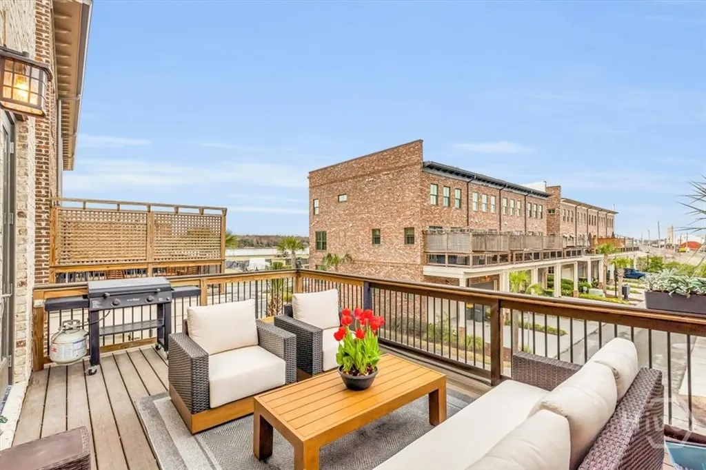 356 Eastern Wharf Avenue Savannah GA 31401