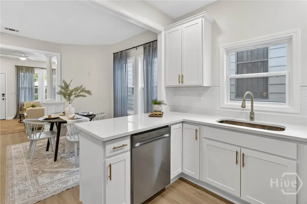 654 E 34th Street Savannah GA 31401