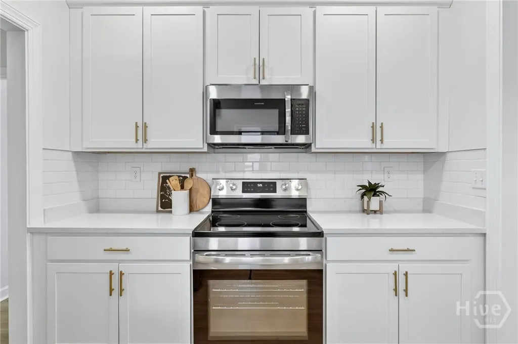 654 E 34th Street Savannah GA 31401