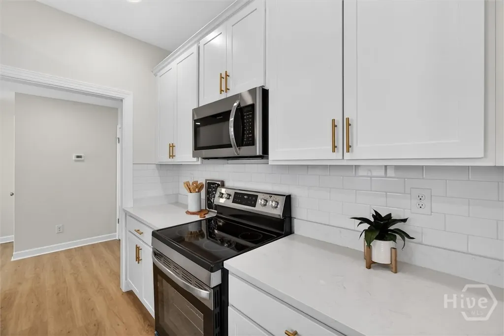 654 E 34th Street Savannah GA 31401