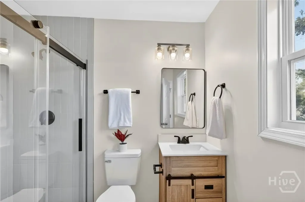 654 E 34th Street Savannah GA 31401