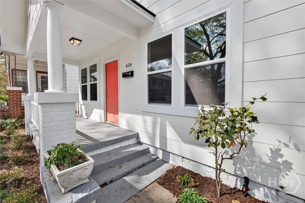 654 E 34th Street Savannah GA 31401