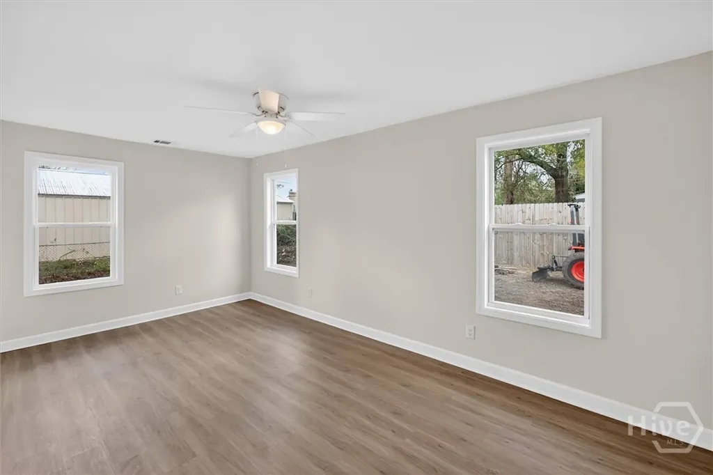 654 E 34th Street Savannah GA 31401