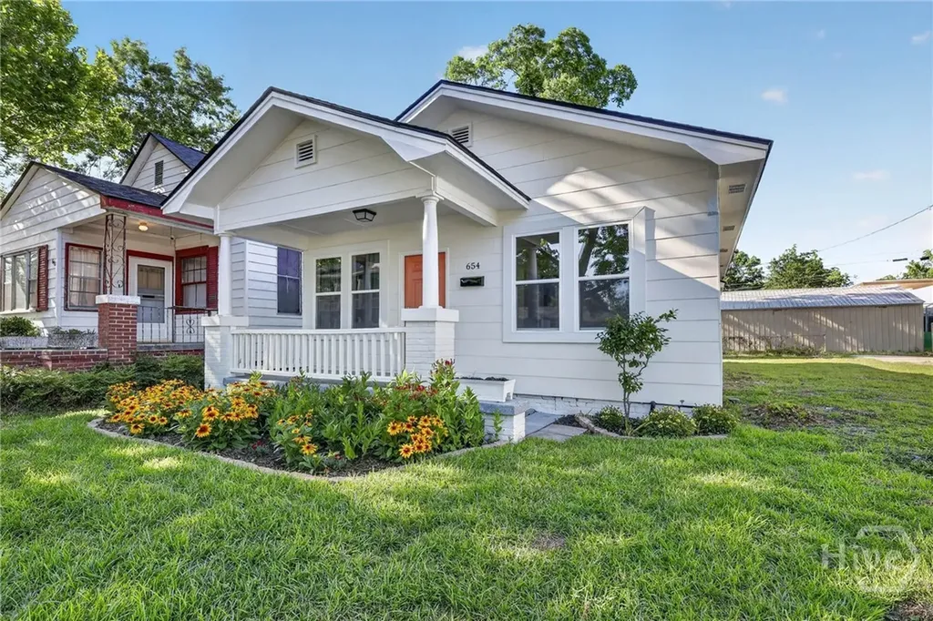 654 E 34th Street Savannah GA 31401