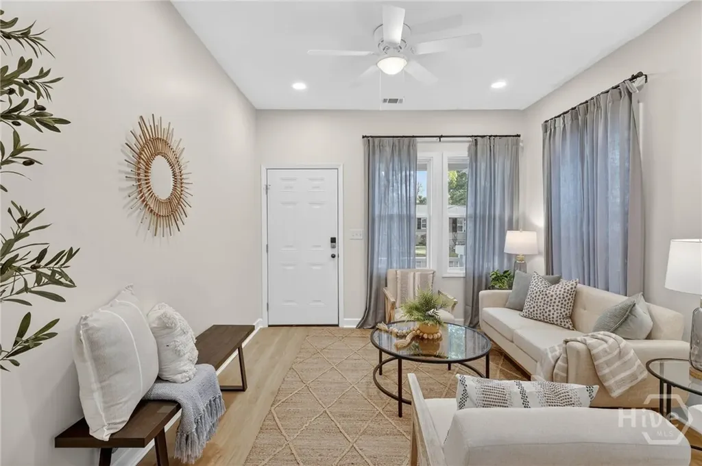 654 E 34th Street Savannah GA 31401
