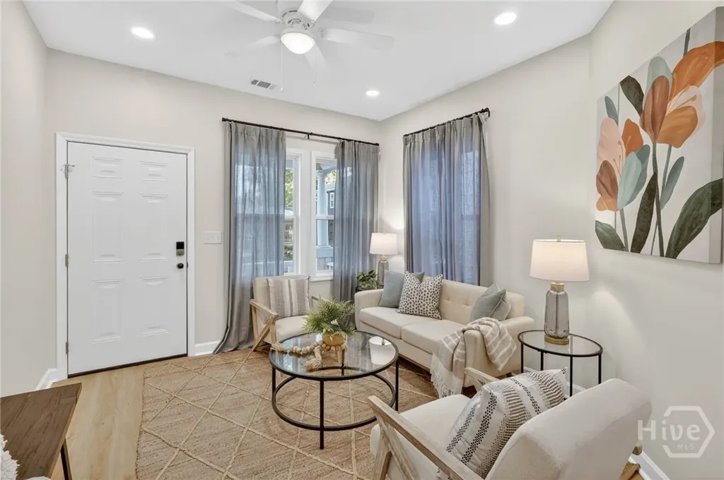 654 E 34th Street Savannah GA 31401