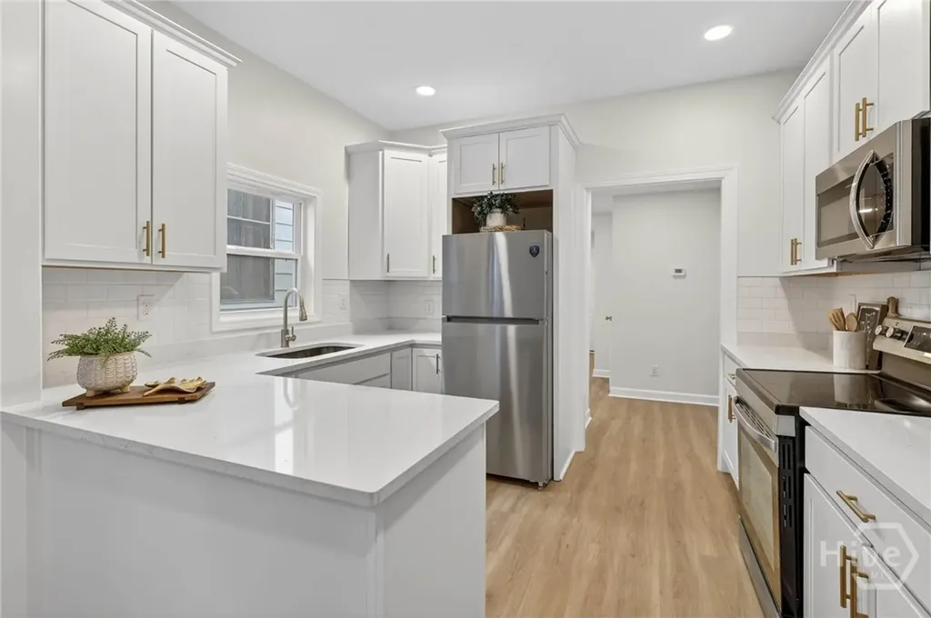 654 E 34th Street Savannah GA 31401