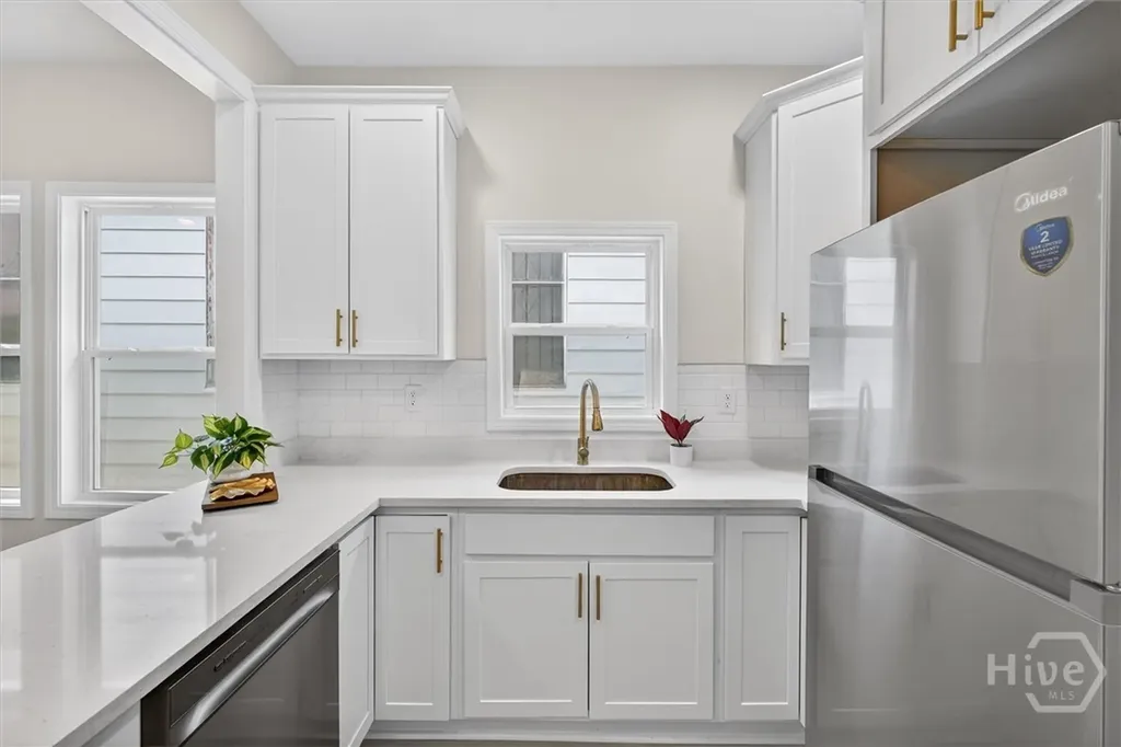 654 E 34th Street Savannah GA 31401