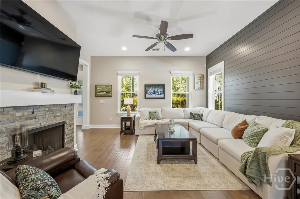 310 W Blackjack Oak Drive Richmond Hill GA 31324