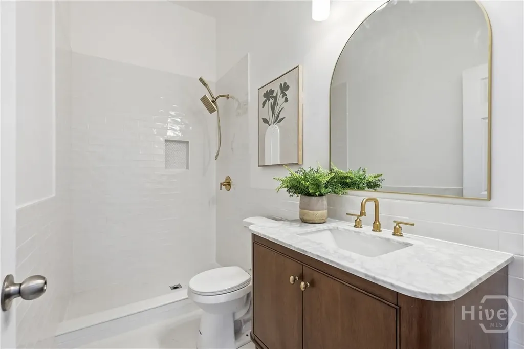 203 E 39th Street Savannah GA 31401