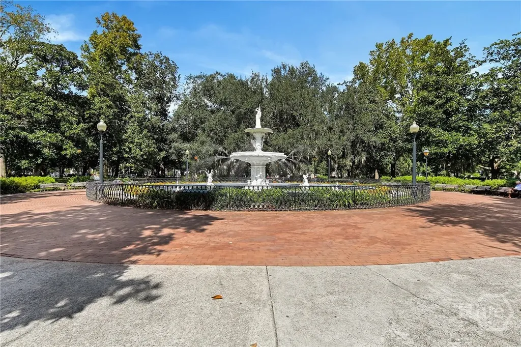 203 E 39th Street Savannah GA 31401