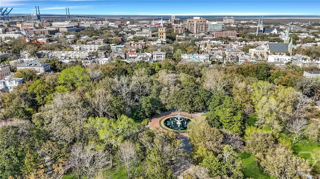203 E 39th Street Savannah GA 31401