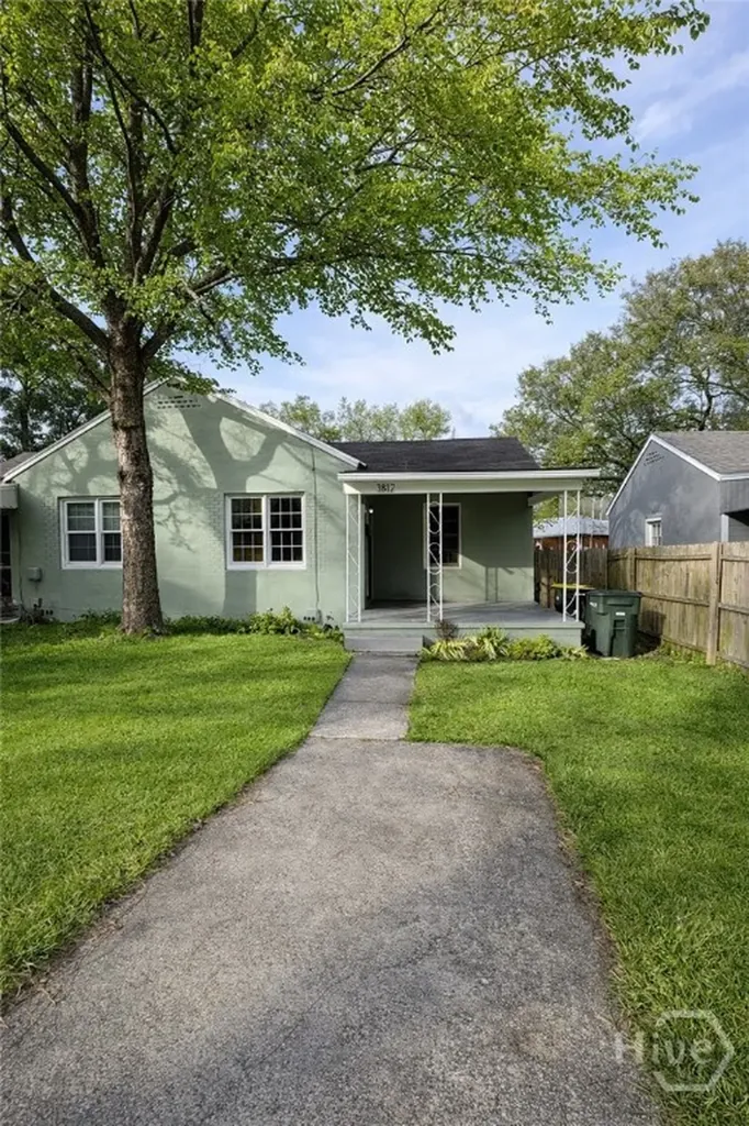 1812 E 39th Street Savannah GA 31404