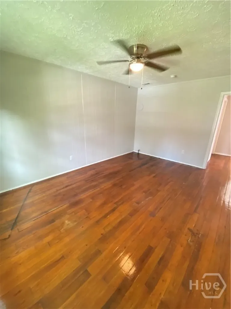 1812 E 39th Street Savannah GA 31404