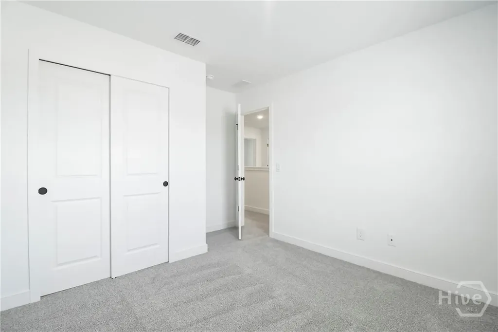 302 Kingswood Circle Savannah GA 31302