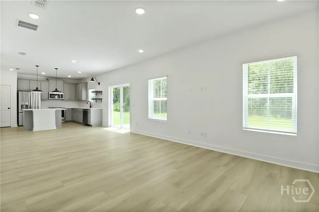 302 Kingswood Circle Savannah GA 31302