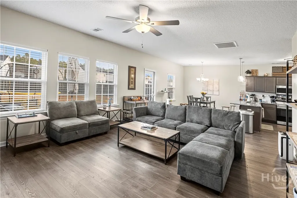 199 Brightleaf Circle Hinesville GA 31313