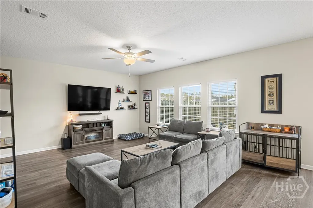199 Brightleaf Circle Hinesville GA 31313