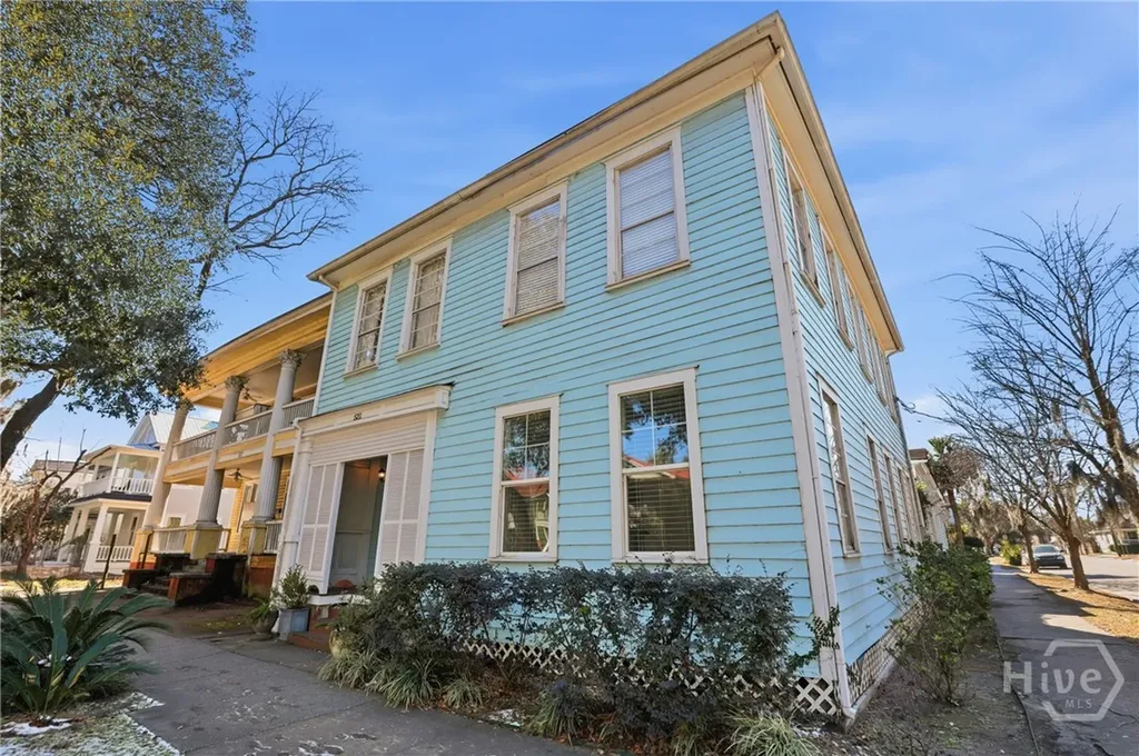 521 W 37th Street Savannah GA 31415
