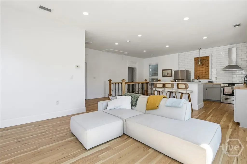 521 W 37th Street Savannah GA 31415