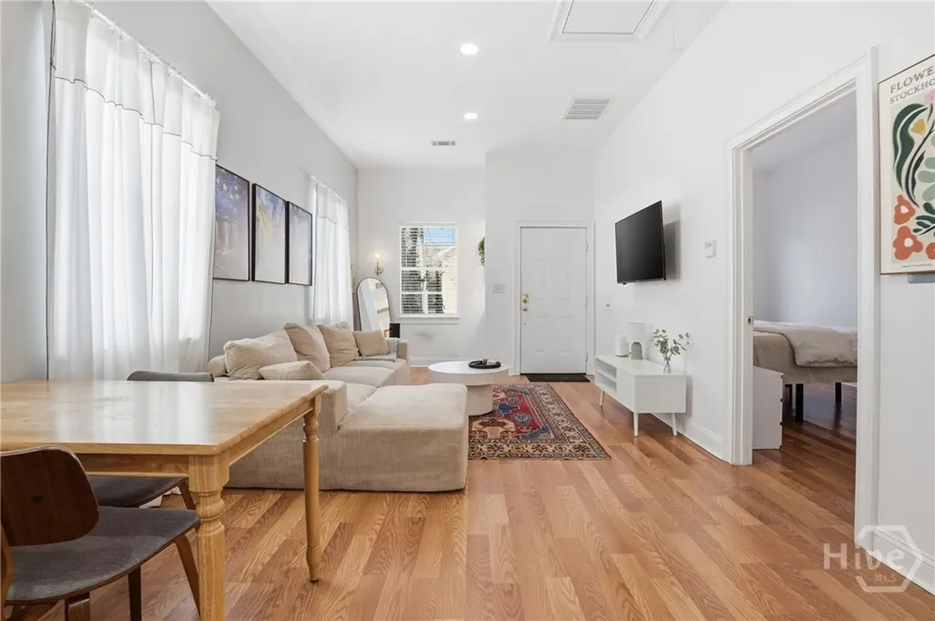 521 W 37th Street Savannah GA 31415