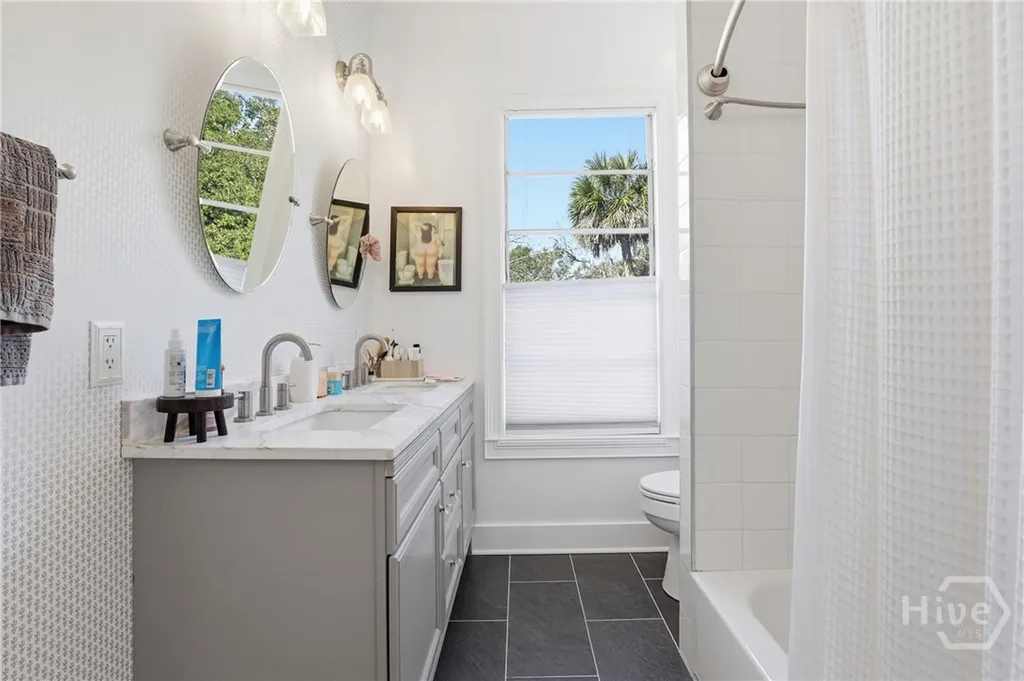 521 W 37th Street Savannah GA 31415