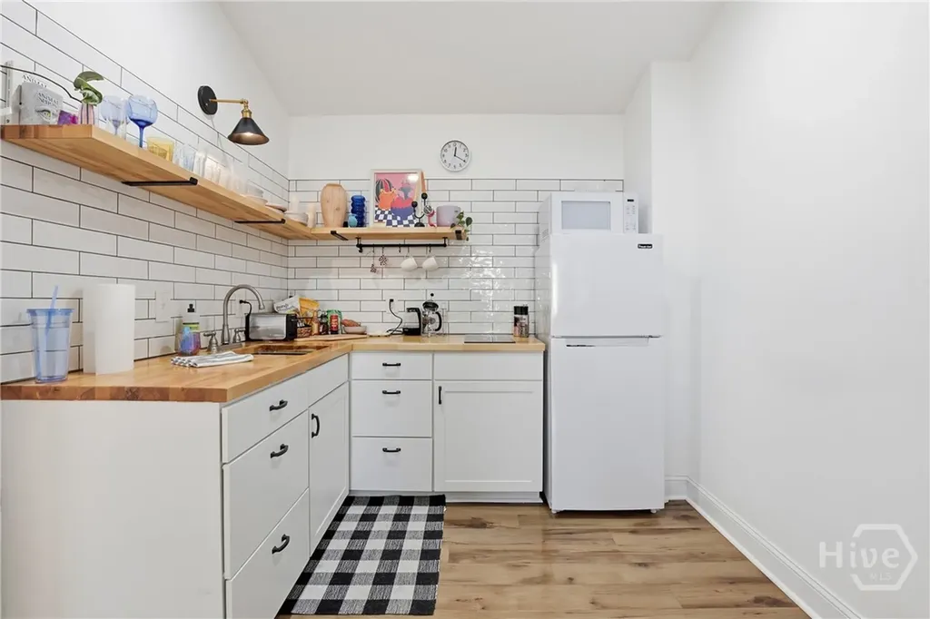521 W 37th Street Savannah GA 31415