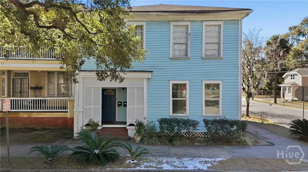 521 W 37th Street Savannah GA 31415