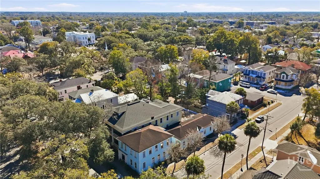 521 W 37th Street Savannah GA 31415
