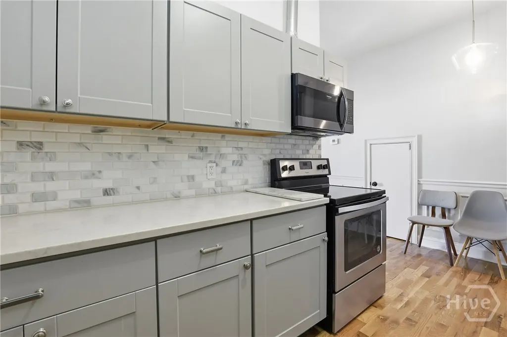 521 W 37th Street Savannah GA 31415