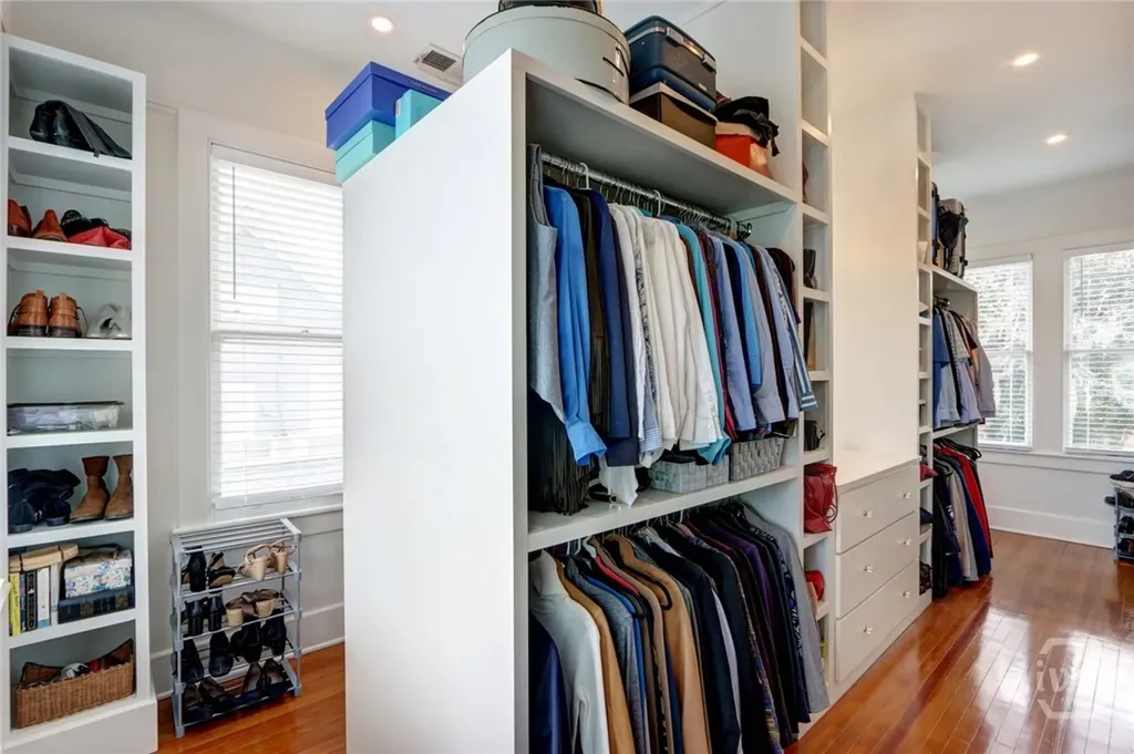 132 E 45th Street Savannah GA 31405