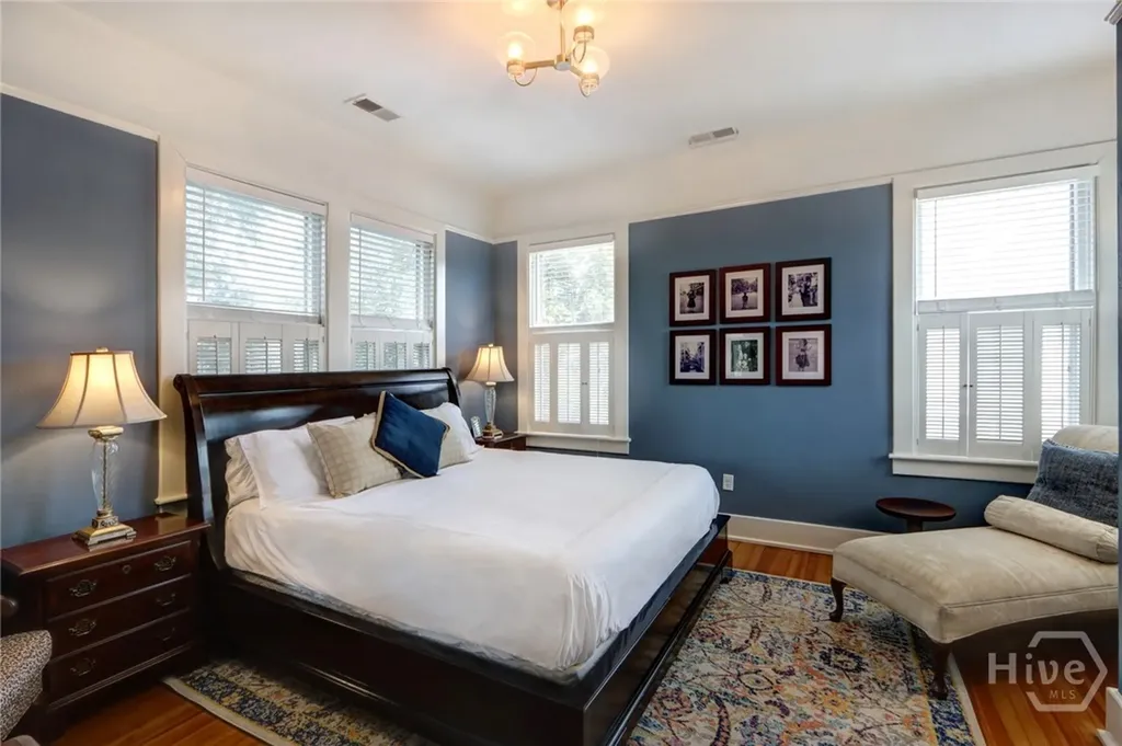 132 E 45th Street Savannah GA 31405