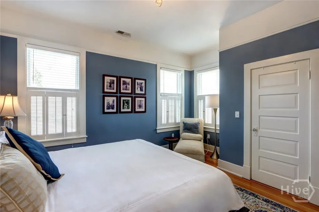 132 E 45th Street Savannah GA 31405