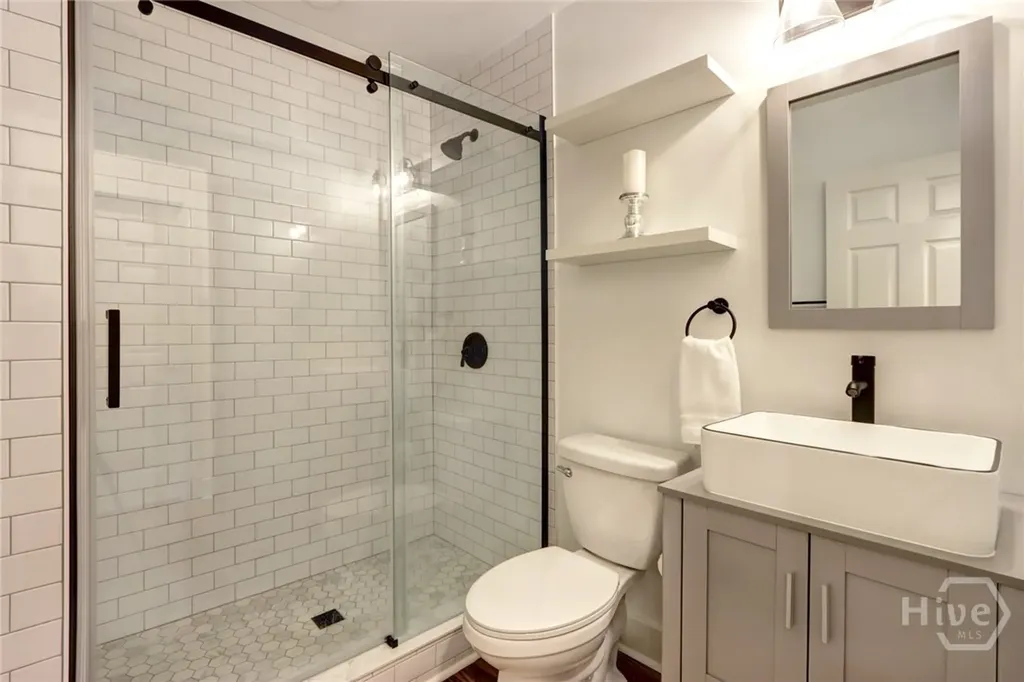 132 E 45th Street Savannah GA 31405