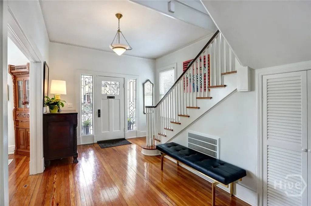 132 E 45th Street Savannah GA 31405