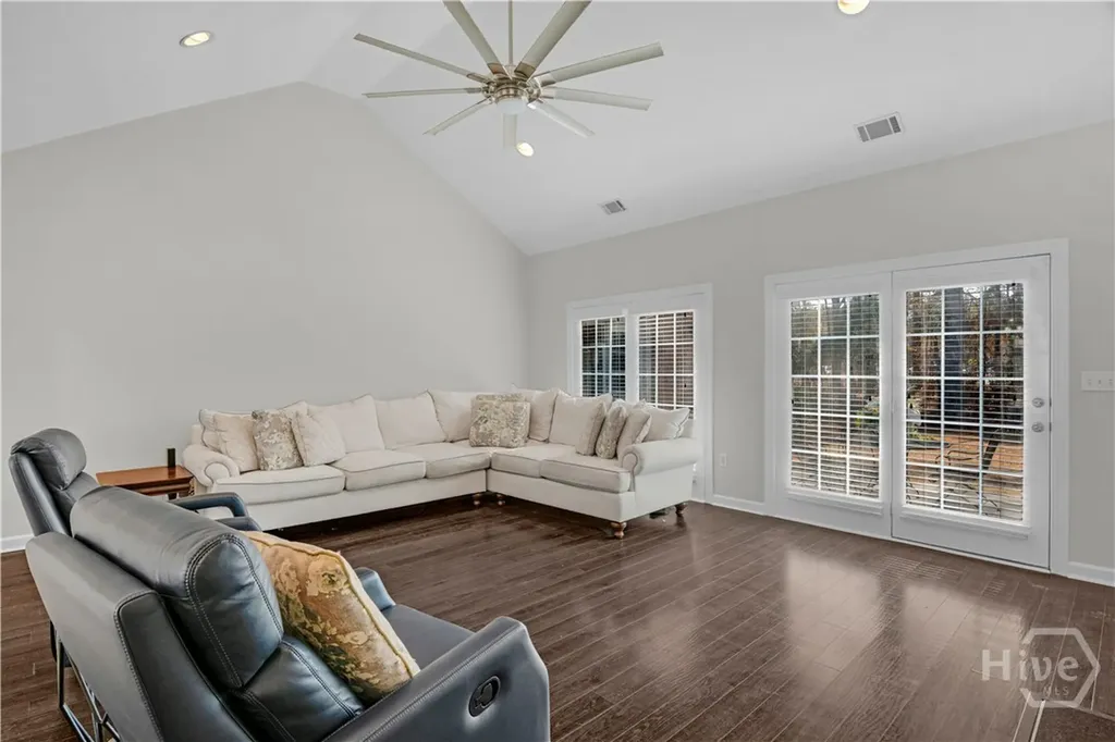 115 Manor Row Pooler GA 31322