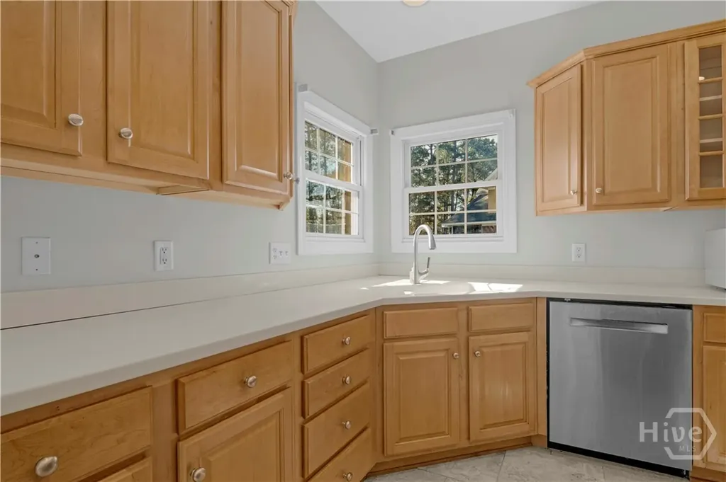 115 Manor Row Pooler GA 31322